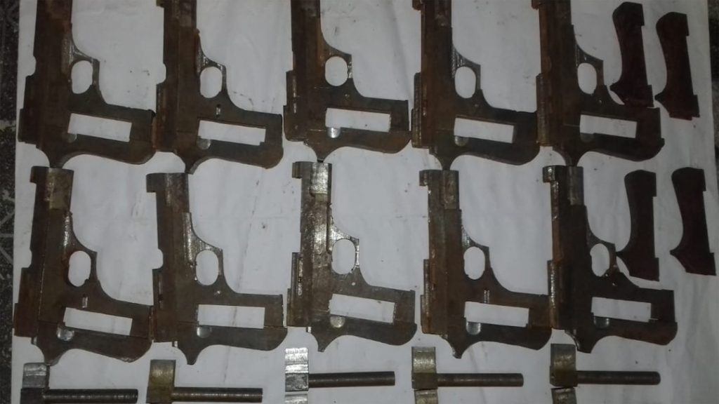 अवैध हथियार