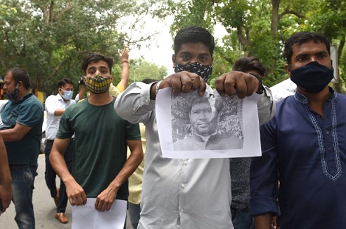 चाचा भतीजा की सरकार