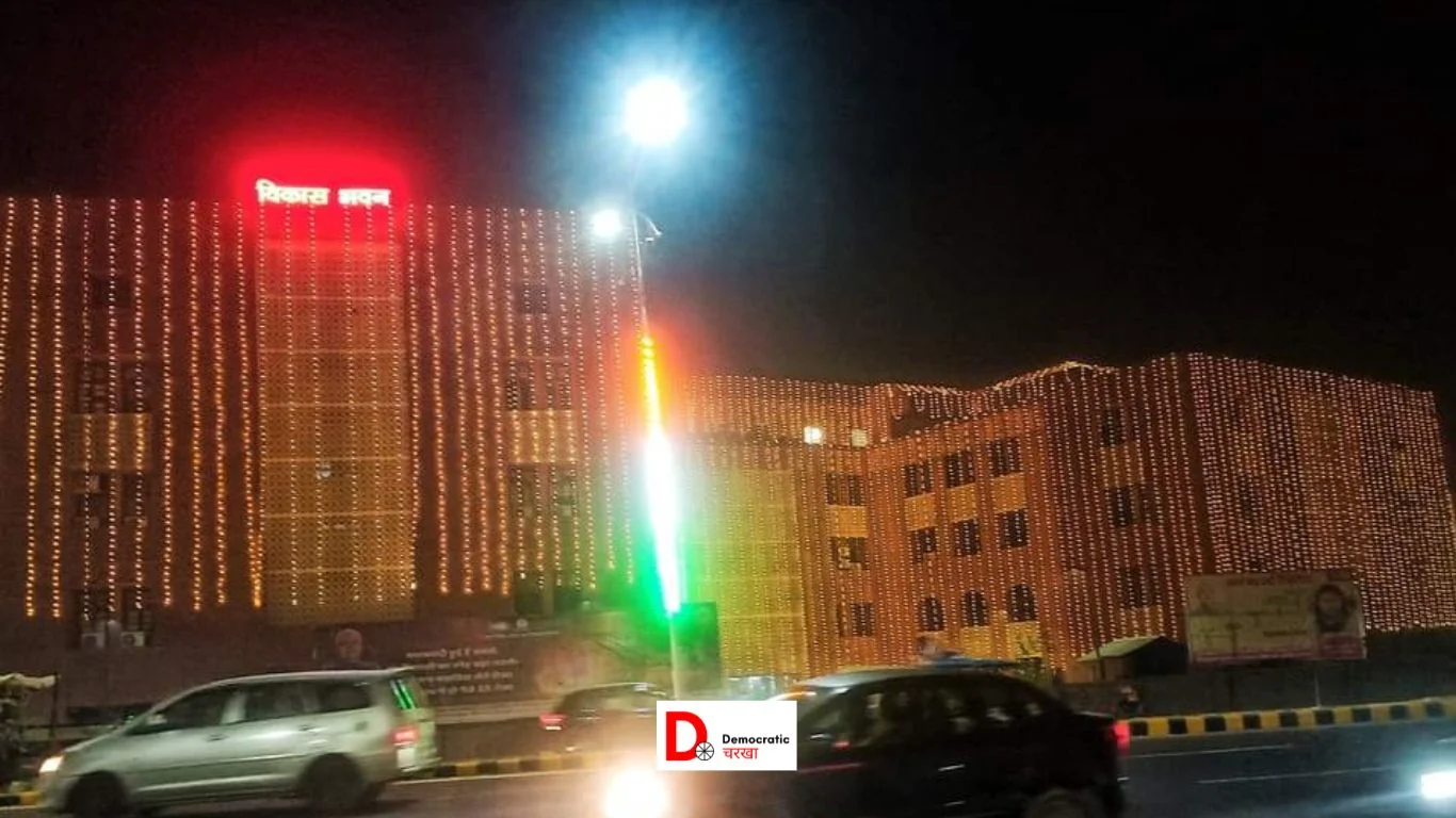 पटना में विज्ञान भवन की सजावट