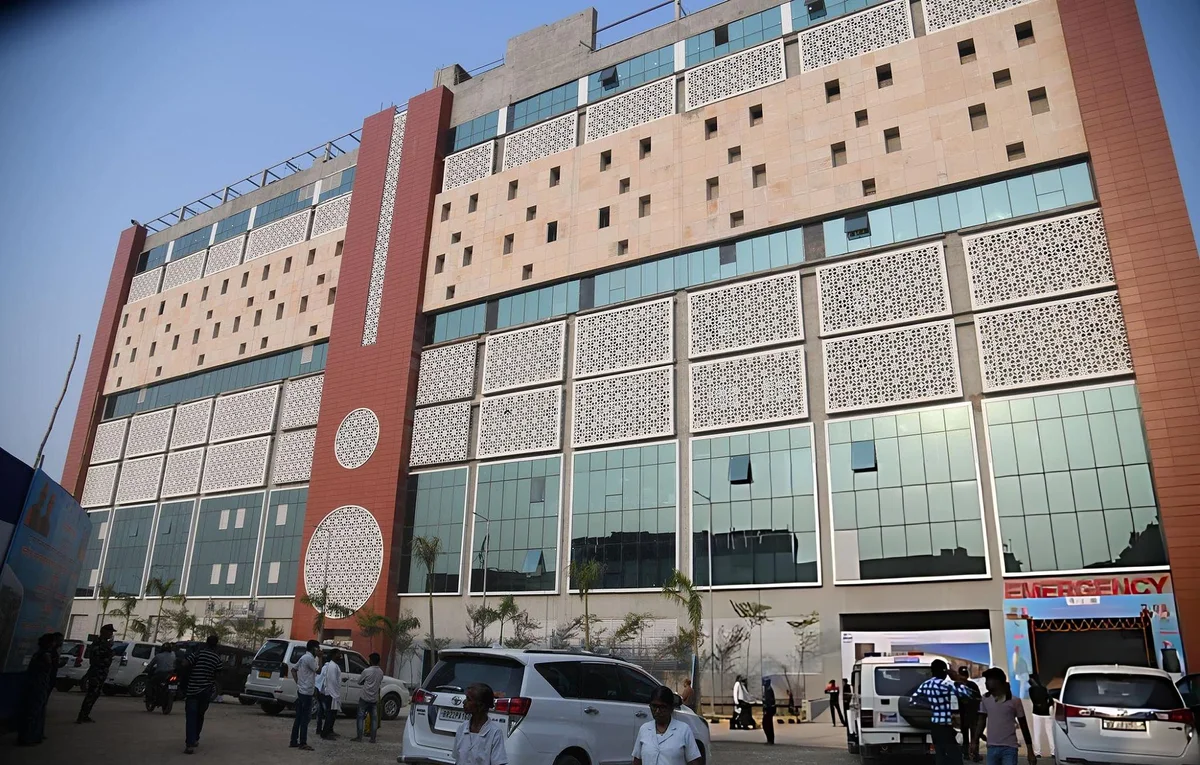 PMCH सुपर स्पेशियलिटी: 18 महीनों में तैयार होना था, 5 साल बाद भी अधूरा