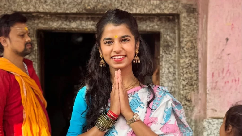 अलीनगर से उम्मीदवार मैथली ठाकुर ने 11 हज़ार वोट से जीत दर्ज की