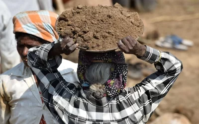 मनरेगा: नाम बदला, नियत बदली और मज़दूरों की ज़िन्दगी भी