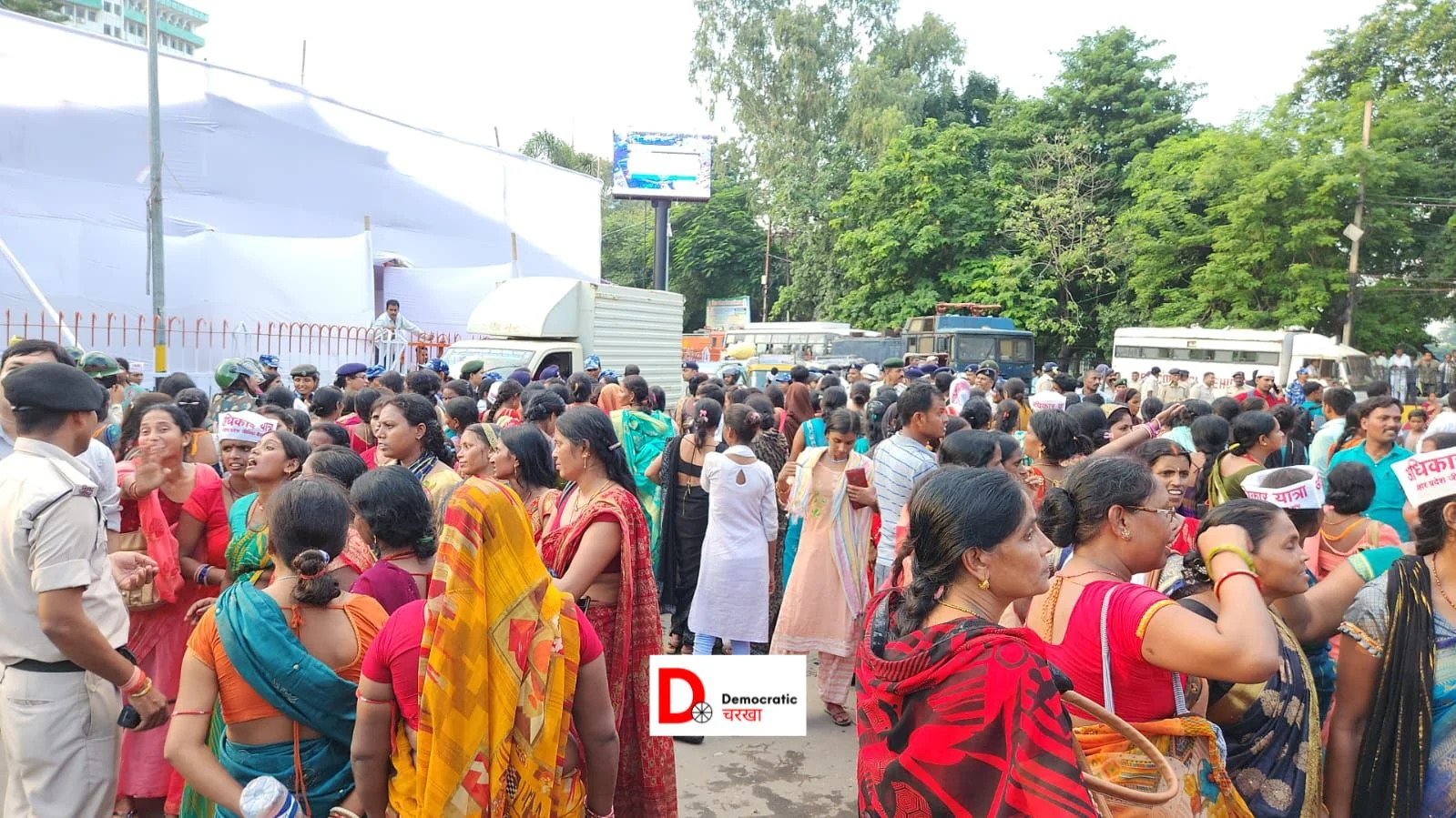 आशा, जीविका और आंगनबाड़ी कार्यकर्ता